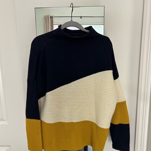 NWT French Connection Wool Blend Sweater - Picture 2 of 6